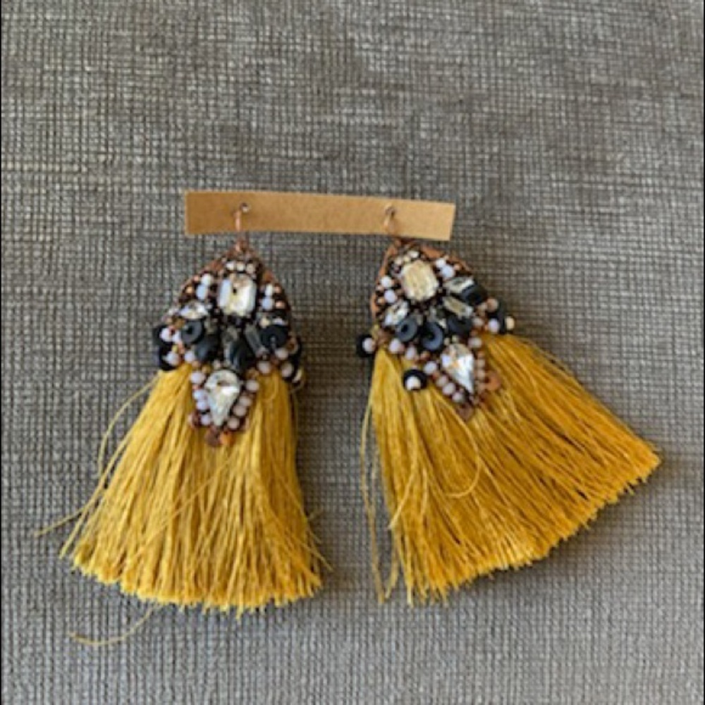 Earring - Picture 2 of 3